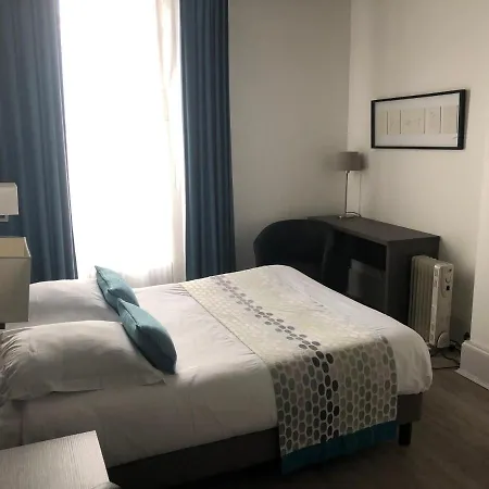 Hotel Hob Montespan Talleyrand Bourbon-lʼArchambault
