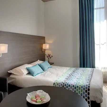Hotel Hob Montespan Talleyrand Bourbon-lʼArchambault
