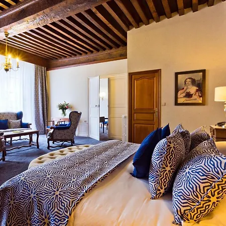 Hob Montespan Talleyrand Hotel Bourbon-lʼArchambault